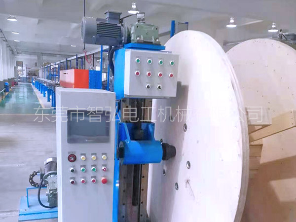 extrudeuse de câble