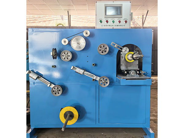 Machine de rebobinage de fibre optique