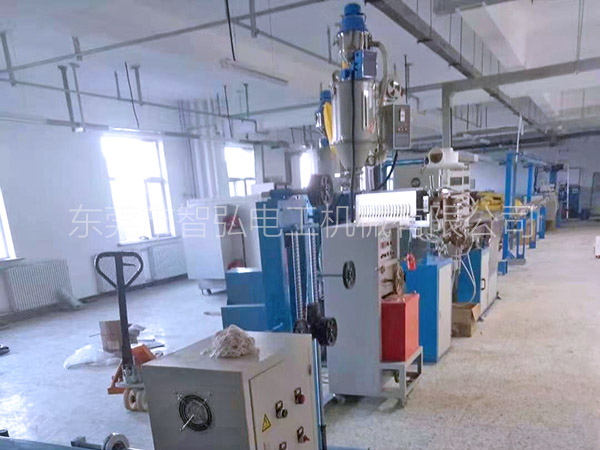 Extrudeuse de fil en téflon